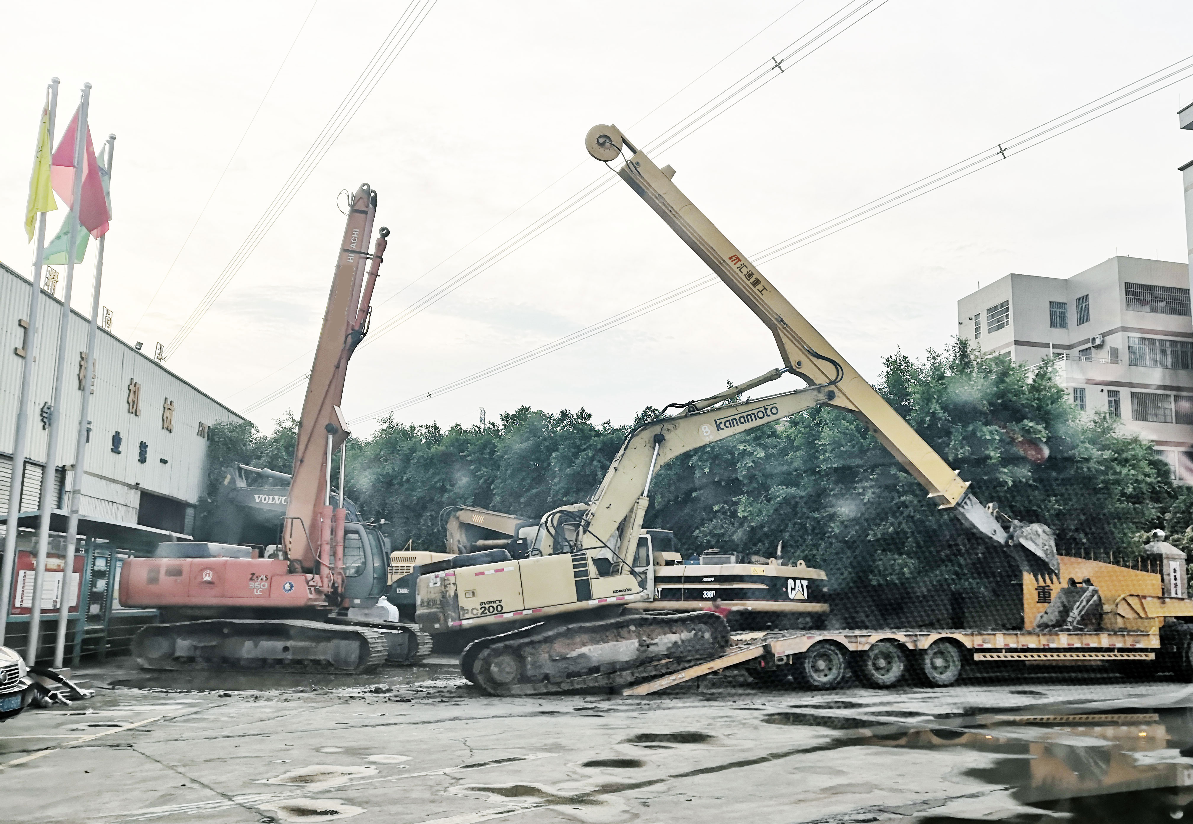 勾機(jī)伸縮臂廠家、挖機(jī)伸縮臂廠家、挖機(jī)伸縮臂改裝