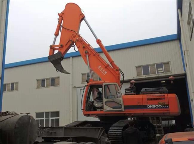 挖掘機(jī)巖石臂，挖掘機(jī)巖石臂廠家，挖掘機(jī)改裝巖石臂